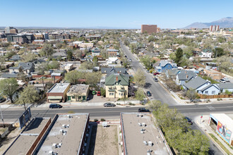 421 Edith Blvd SE in Albuquerque, NM - Building Photo - Building Photo