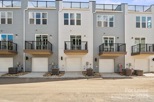 3015 Jolene Ct in Charlotte, NC - Building Photo - Building Photo