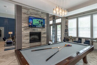 The Commonwealth At York in Yorktown, VA - Foto de edificio - Building Photo