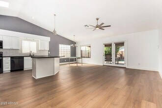 2220 E Edna Ave in Phoenix, AZ - Building Photo - Building Photo