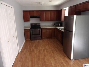 321 Crossgate Rd in Elizabethtown, KY - Building Photo - Building Photo
