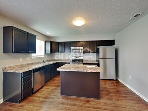 16765 Yeoman Way in Westfield, IN - Building Photo - Building Photo