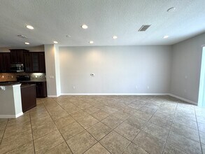 10324 Fallsgrove St in Orlando, FL - Building Photo - Building Photo
