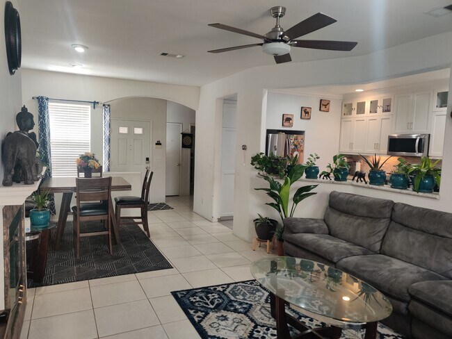 10864 Ivy Hill Dr in San Diego, CA - Building Photo - Building Photo