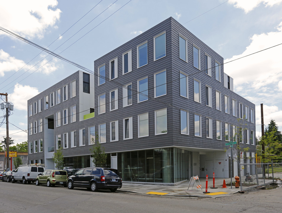 3360 SE Division St in Portland, OR - Foto de edificio