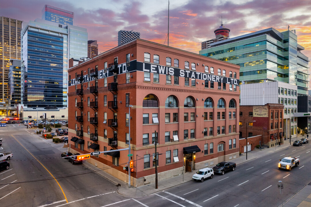 Lewis Lofts in Calgary, AB - Building Photo