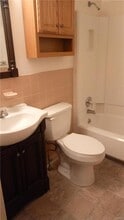 107 E Hillcrest Ln in Slatington, PA - Building Photo - Building Photo