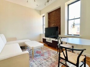 Furnished room/NOT APARTMENT in Brooklyn, NY - Building Photo - Building Photo