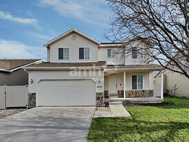 4482 Heritage Dr in Eagle Mountain, UT - Building Photo