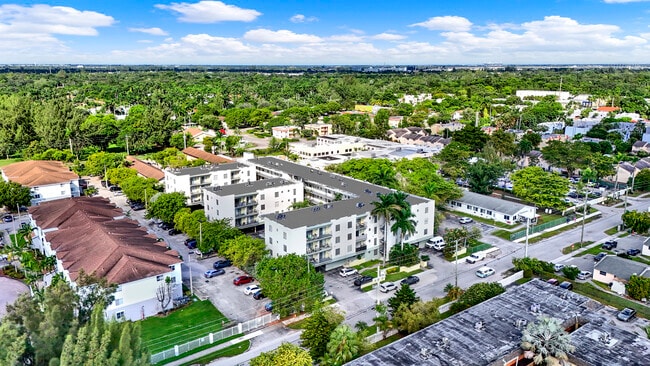 Manor Court Apartments