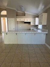 8820 Winlock St in Bakersfield, CA - Building Photo - Building Photo