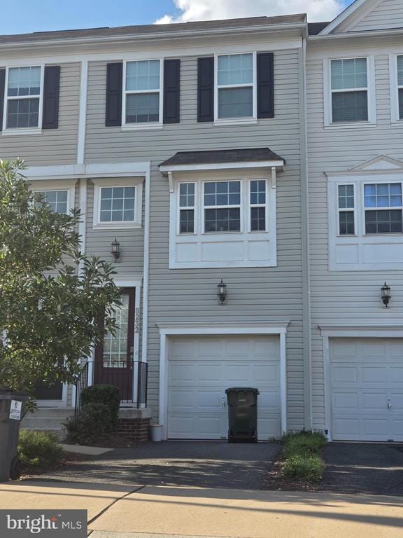 property at 8232 Heritage Crossing Ct