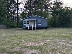 2075 FM 2625 in Marshall, TX - Building Photo