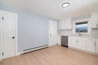 7 Langley Cir in Quincy, MA - Building Photo - Building Photo