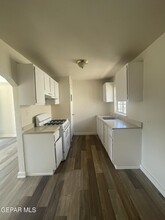 7135 Stiles Dr in El Paso, TX - Building Photo - Building Photo