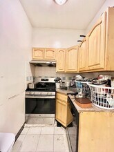 129 Cedar St, Unit 1 in Boston, MA - Foto de edificio - Building Photo