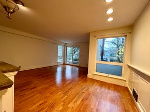 535 Summit Ave E in Seattle, WA - Building Photo - Building Photo