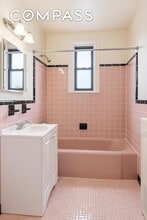1466 E Gun Hill Rd in Bronx, NY - Building Photo - Building Photo