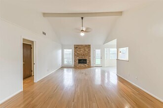 8419 Stroud Dr in Houston, TX - Building Photo - Building Photo