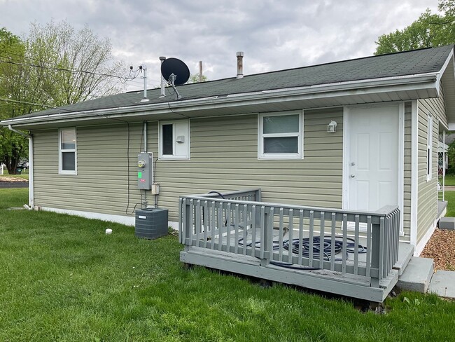 15 Bluff Ct in Fairview Heights, IL - Building Photo - Building Photo