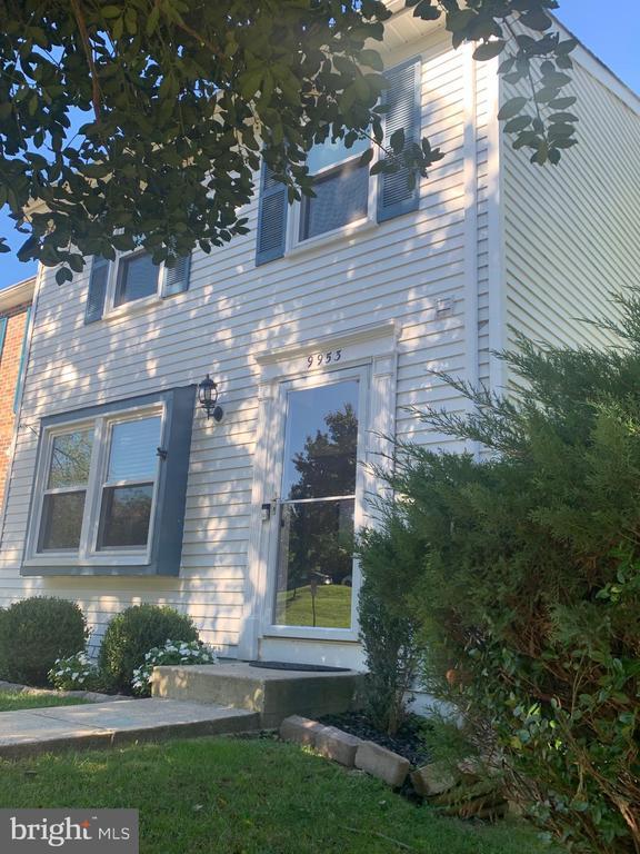 property at 9953 Valley Park Dr