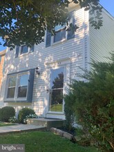 9953 Valley Park Dr in Damascus, MD - Building Photo - Building Photo