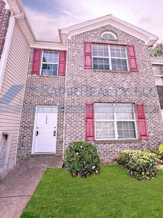 1575 Eastern Sunrise Ln in Decatur, GA - Building Photo