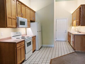 Redmen - Residential in Bloomington, IN - Foto de edificio - Building Photo