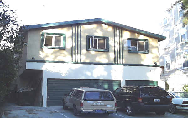 307 S Clark Dr in Los Angeles, CA - Building Photo - Building Photo