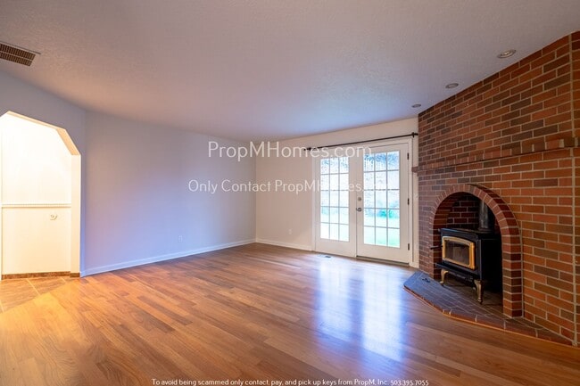 4172 Imperial Dr in West Linn, OR - Building Photo - Building Photo