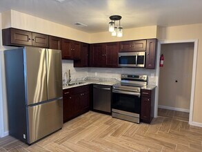 1535 Vine St in Norfolk, VA - Foto de edificio - Building Photo