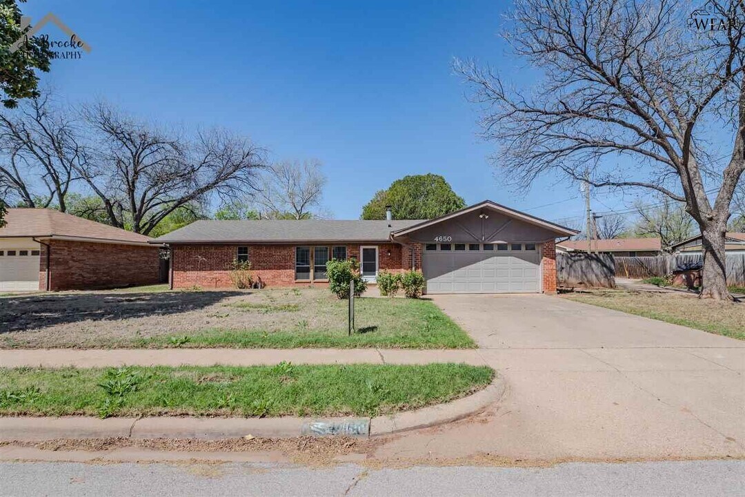 4650 Brookdale Dr in Wichita Falls, TX - Building Photo