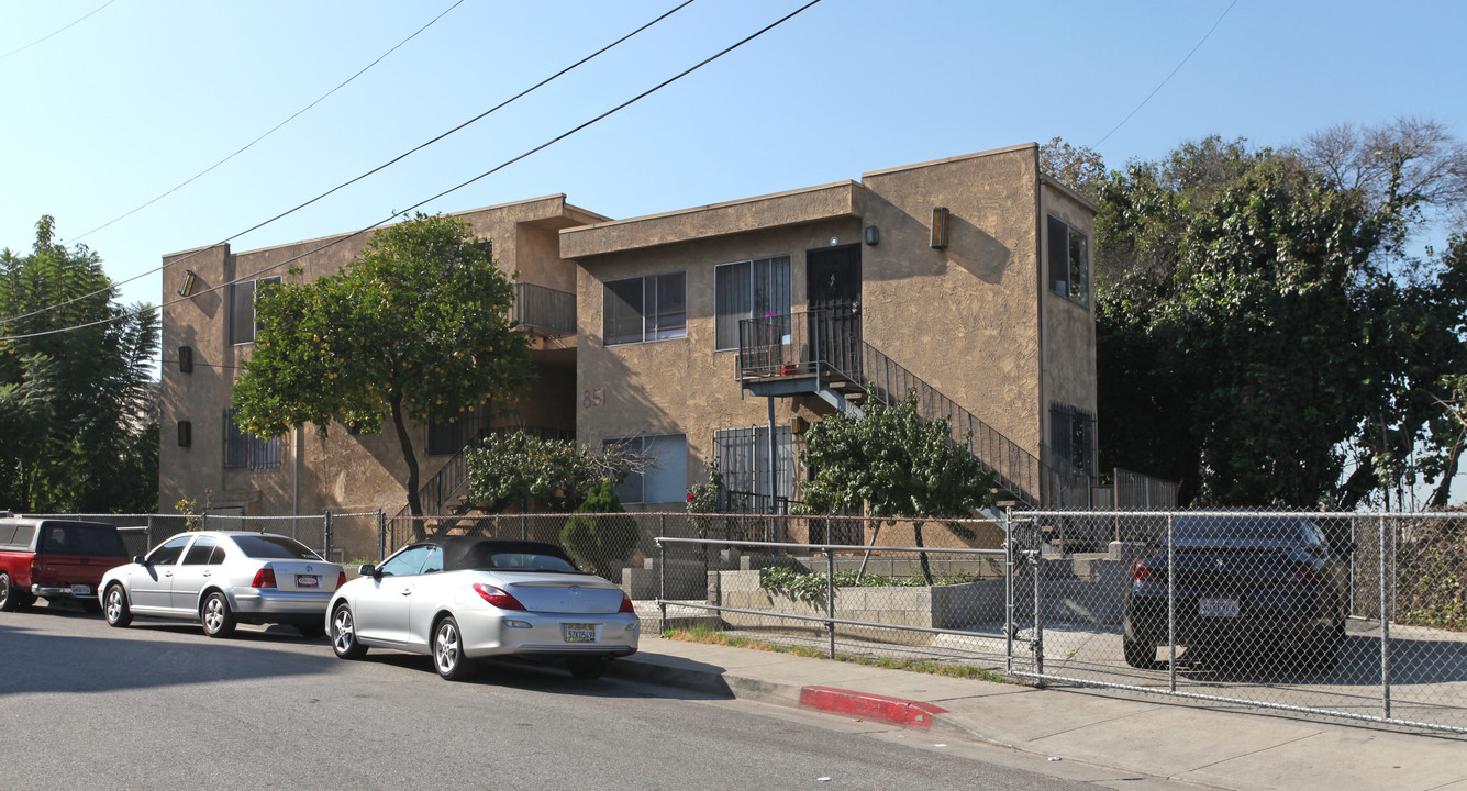 851 New Depot St in Los Angeles, CA - Building Photo