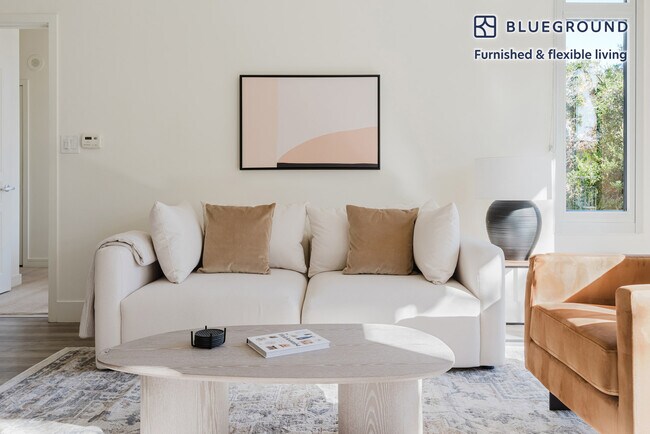 2400 W El Camino Real, Unit SI FL3-ID2097 in Mountain View, CA - Foto de edificio - Building Photo