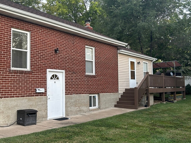 617 Perry St in St. Charles, MO - Building Photo - Building Photo