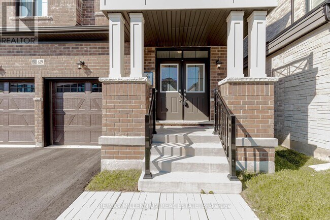 639 Bearberry Pl in Milton, ON - Building Photo - Building Photo