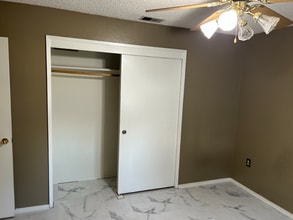 9110 Sonoma Way in Bakersfield, CA - Building Photo - Building Photo