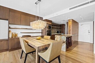 100 Lincoln Rd, Unit 1143 in Miami Beach, FL - Building Photo - Building Photo