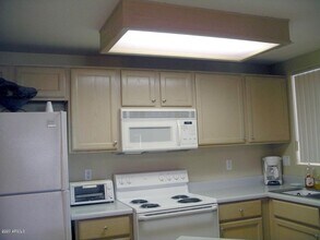 10401 N 52nd St-Unit -120 in Paradise Valley, AZ - Building Photo - Building Photo