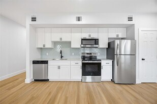 7625 De Priest St in Houston, TX - Building Photo