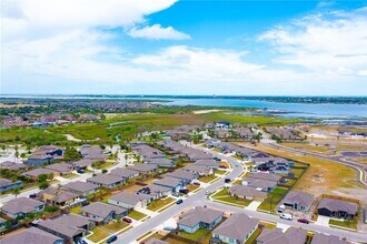 3137 Piranha Dr in Corpus Christi, TX - Foto de edificio - Building Photo