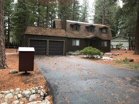 255 Pelton Ln in Incline Village, NV - Building Photo