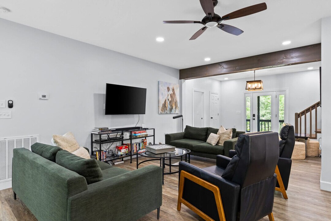 25 Walhala Trail in Blue Ridge, GA - Building Photo