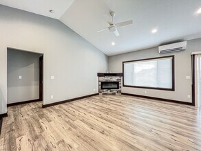 1002 NE 21st St in Grimes, IA - Building Photo - Building Photo