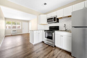 1006 Montie Rd in Lincoln Park, MI - Building Photo - Building Photo