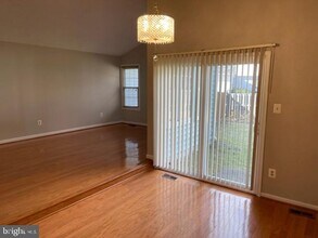 234 E Juniper Ave in Sterling, VA - Building Photo - Building Photo