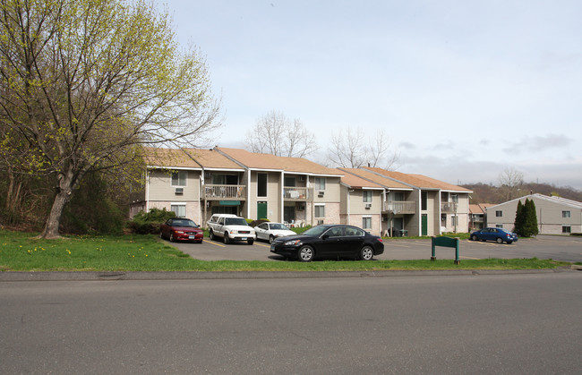 Greenbriar Hills Apartments