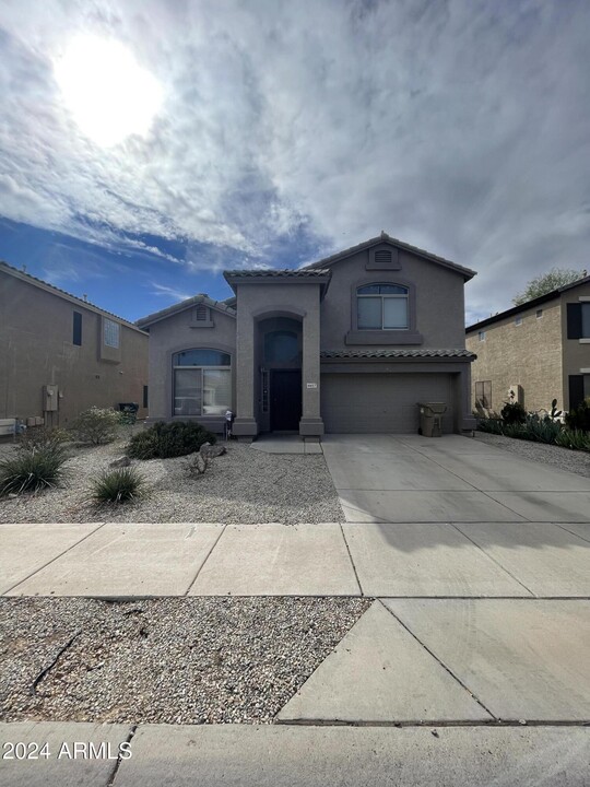 16657 W Polk St in Goodyear, AZ - Building Photo