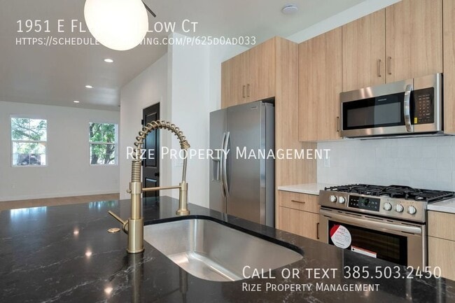 property at 1951 Flyns Hollow Ct