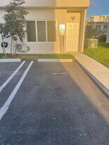 25854 SW 144th Ct in Princeton, FL - Building Photo